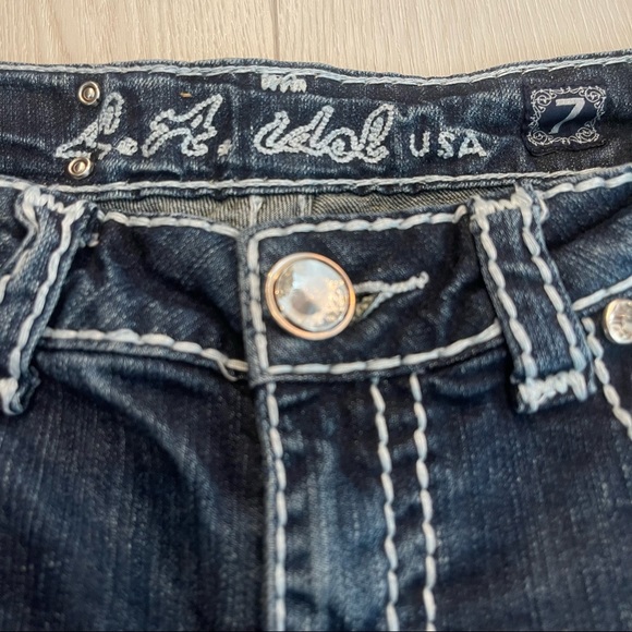 L.A. IDOL Blue Embellished Stretchy Jean Capris w/ Contrasting colored stitching - Picture 7 of 11